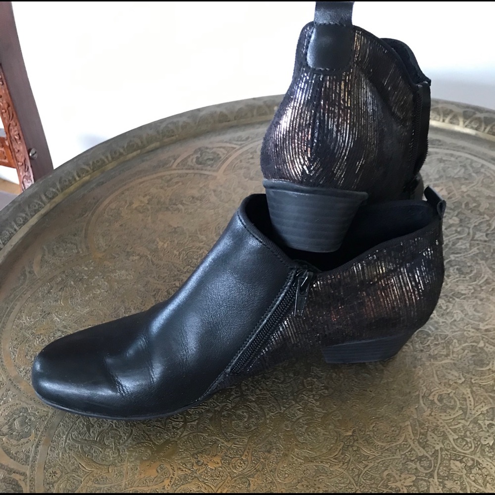 Ankle boots